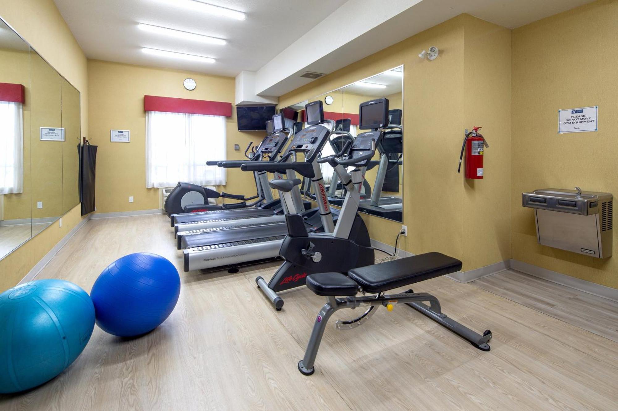 Holiday Inn Express Hotel & Suites Edson By Ihg Exterior foto