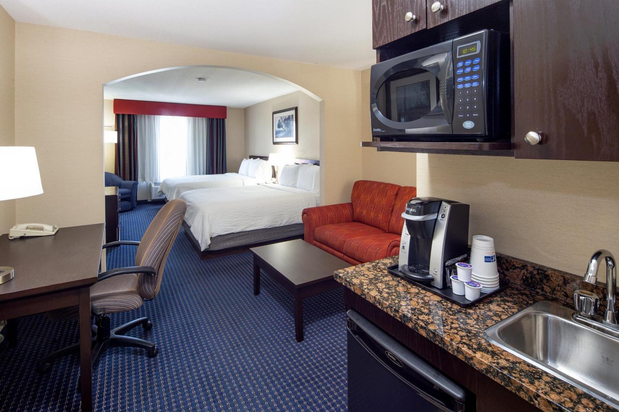 Holiday Inn Express Hotel & Suites Edson By Ihg Exterior foto