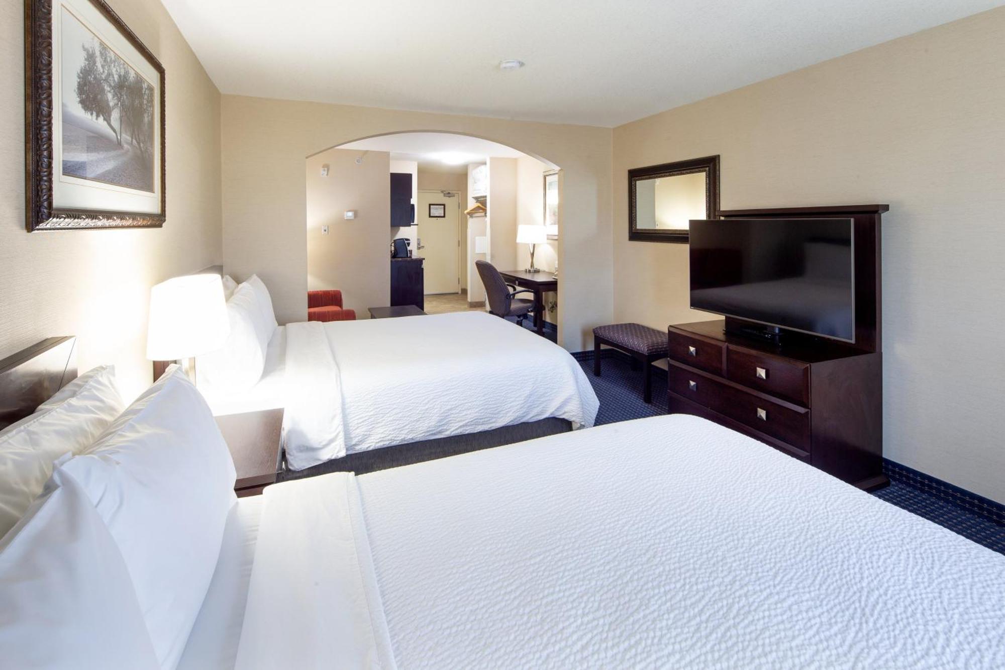 Holiday Inn Express Hotel & Suites Edson By Ihg Exterior foto