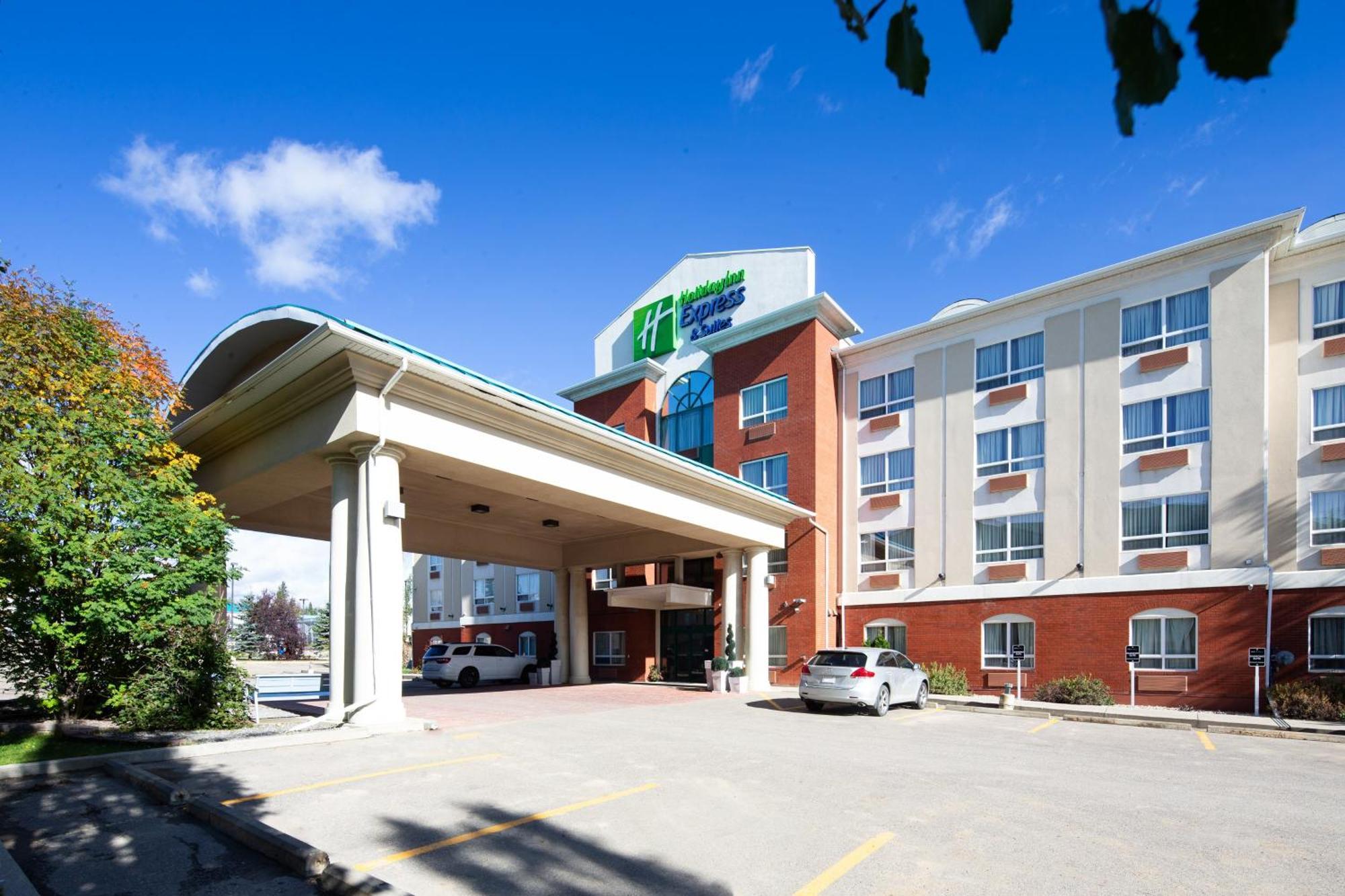 Holiday Inn Express Hotel & Suites Edson By Ihg Exterior foto