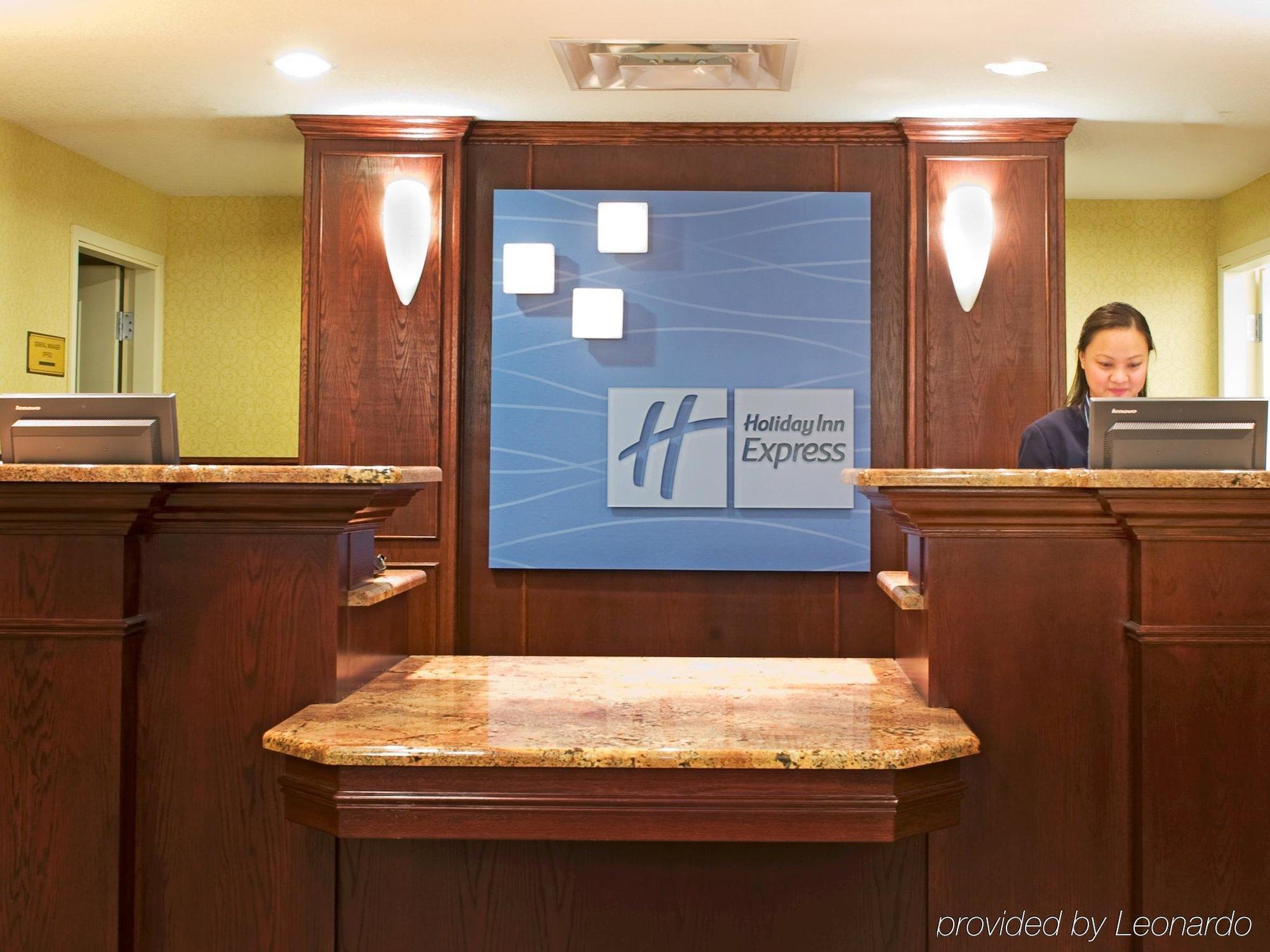 Holiday Inn Express Hotel & Suites Edson By Ihg Interior foto